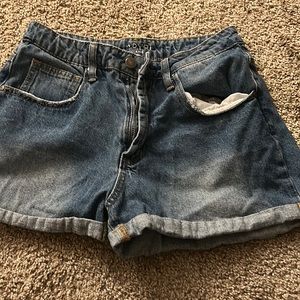 blue denim shorts from empyre in a size 3